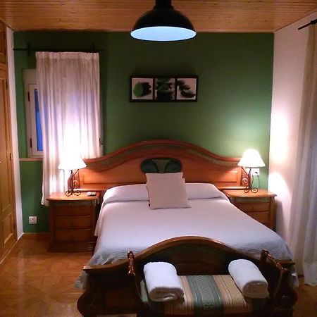 Casa Rural La Esmeralda Navarredonda de Gredos Bagian luar foto