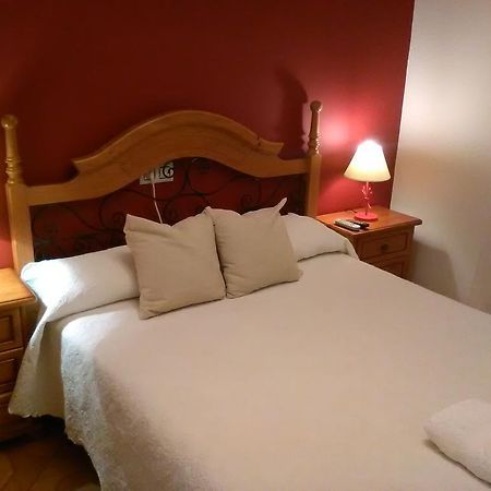 Casa Rural La Esmeralda Navarredonda de Gredos Bagian luar foto